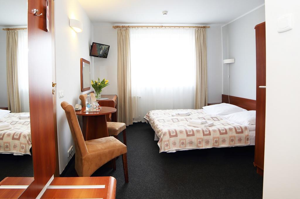 Hotel I Restauracja Abis Bystrzyca Kłodzka Exteriör bild