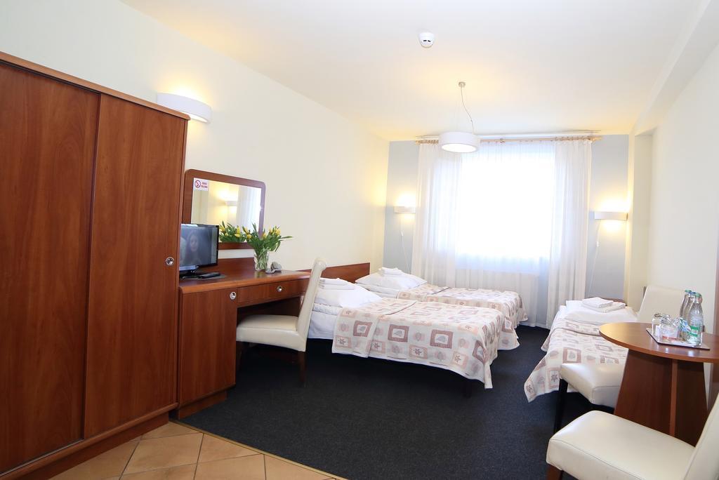Hotel I Restauracja Abis Bystrzyca Kłodzka Exteriör bild